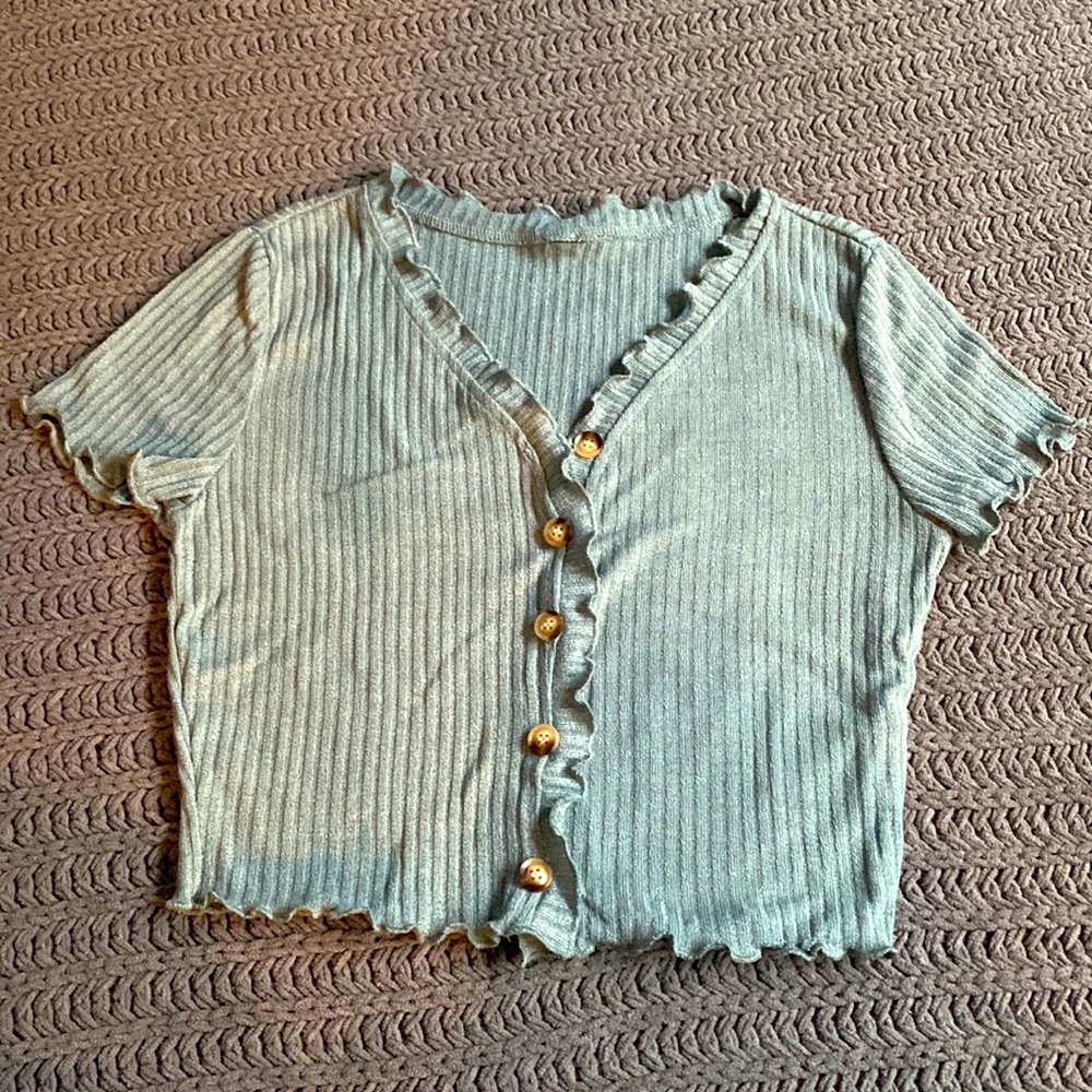 Button down cropped short sleeve shirt